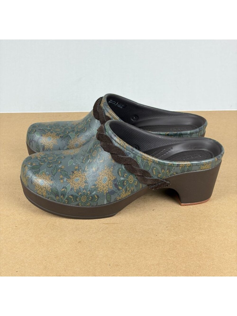 Crocs Sarah Floral Mule Clogs Womens 8 Brown Green Slip On 2 Inch Heel Casual